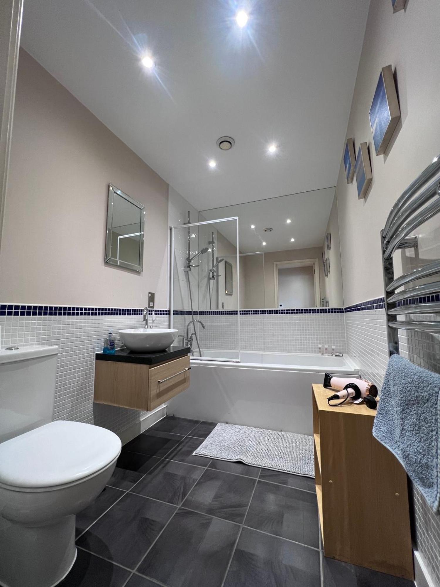 Great City Centre Getaway Apartment 2 Bed Near The Beach And Shopping Area Swansea Exterior photo