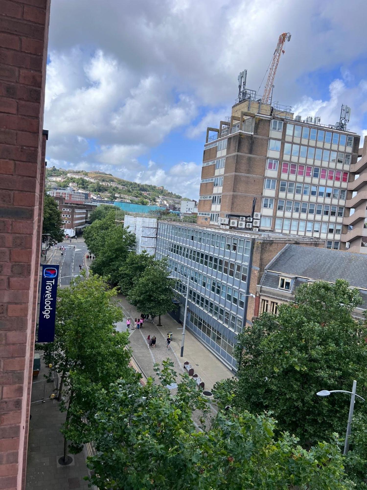 Great City Centre Getaway Apartment 2 Bed Near The Beach And Shopping Area Swansea Exterior photo